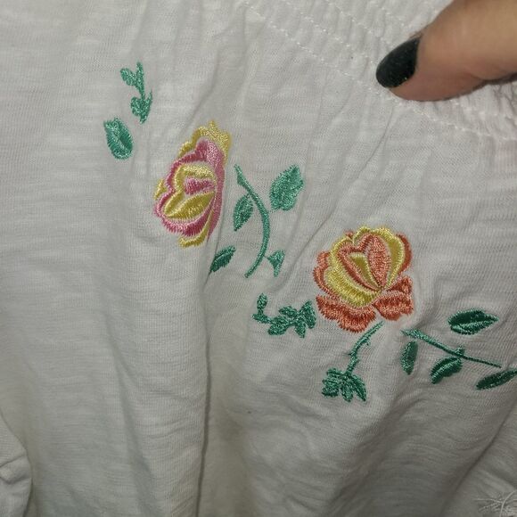 Hasting & Smith Embroidered Boho Elasticized Neck blouse - Picture 7 of 10